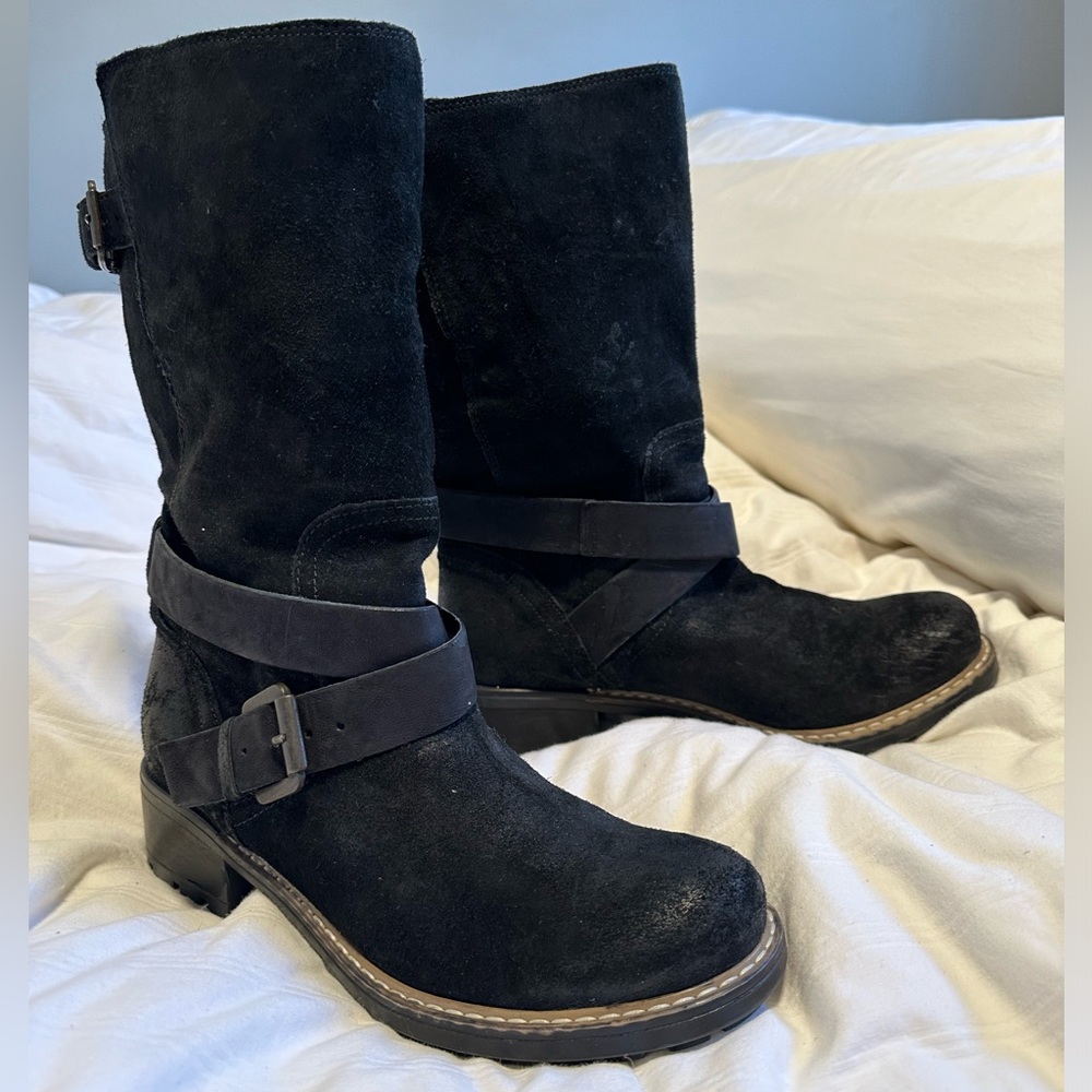 Clarks Mid Calf Black Suede Boots Buckle Straps Size 7 M